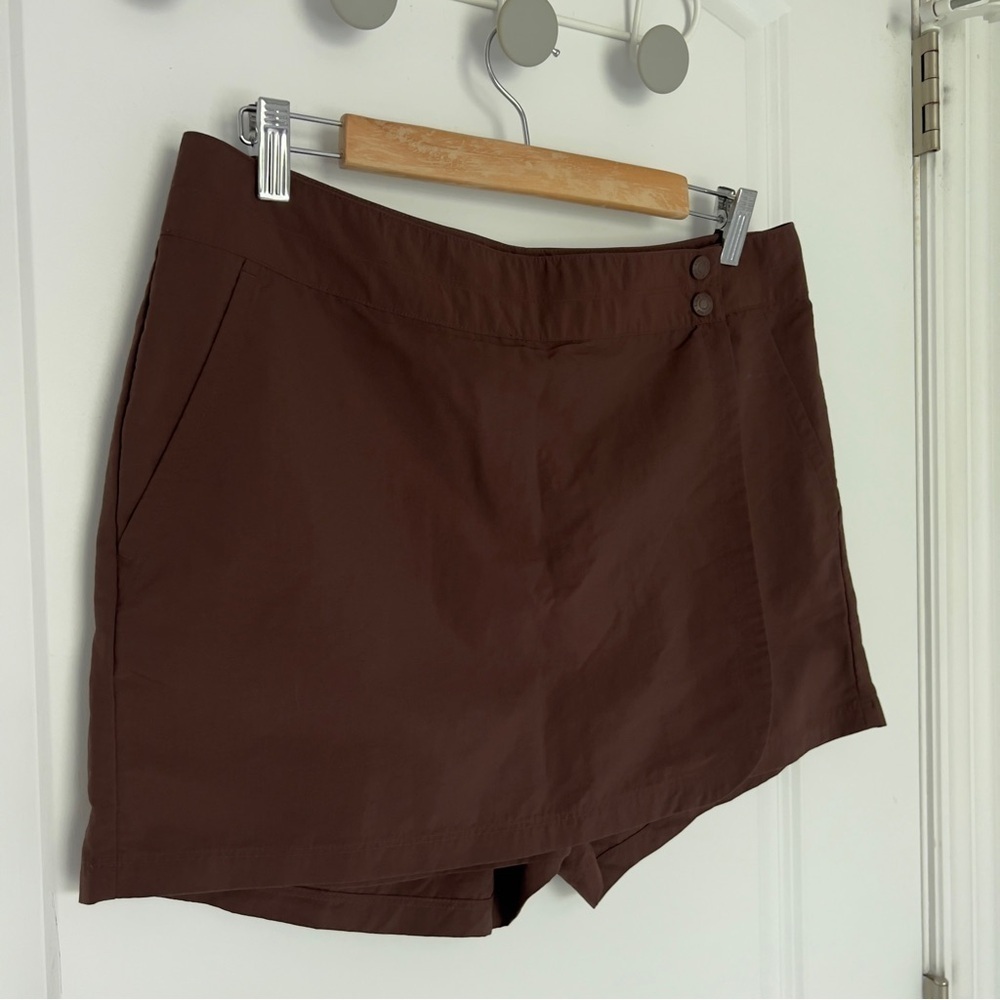 Womens  Brown Eddie Bauer Wrap Shorts Size 10